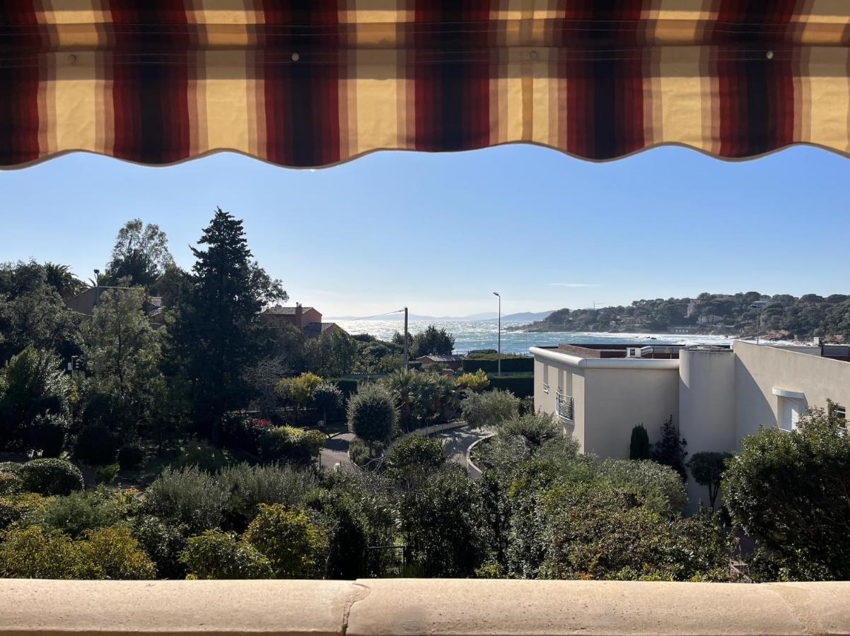 Appartement Face A La Plage Сен-Рафаэль Экстерьер фото